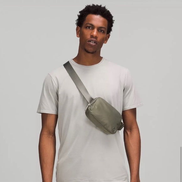 Brand New Lululemon Everywhere Belt Bag Sage Grey NWT - Picture 4 of 12